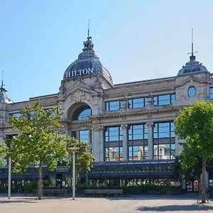 Hilton Old Town Отель Антверпен